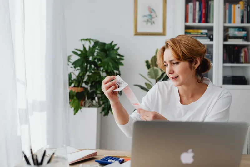Earning More But Saving Less? The Silent Budget Creep Most Americans Never See Coming